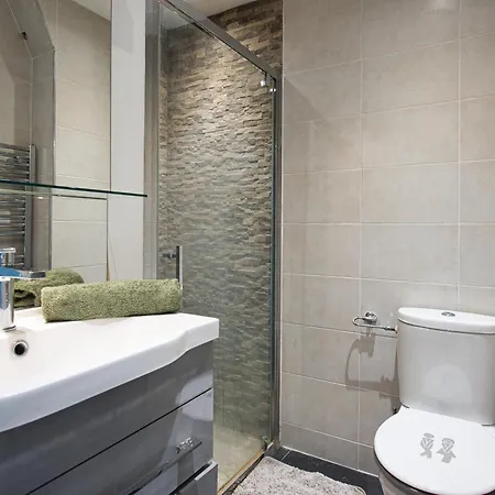 Le Venitia Studio Raffine Avec Balcon Mignon, Pour Votre Sejour A Deux * Cannes